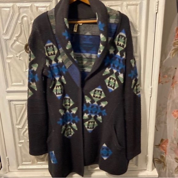 Free People Sweaters - Final price accepted ❤️ Free people, Aztec cardigan